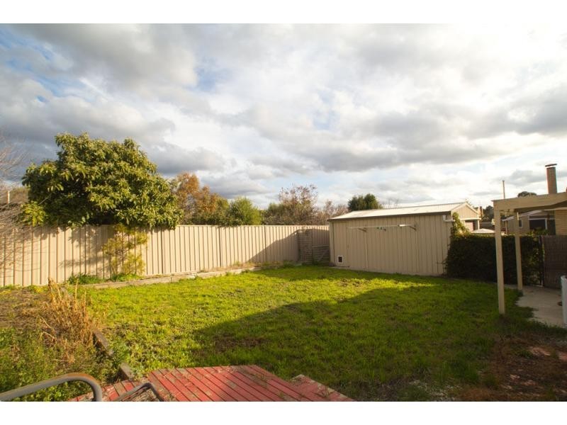 Flora Hill VIC 3550