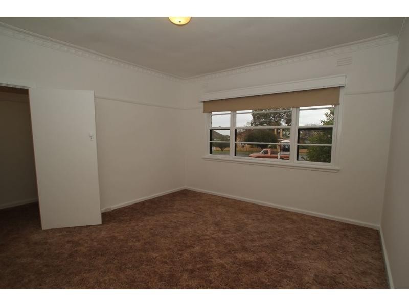 6 Bendigo Crescent, Flora Hill VIC 3550