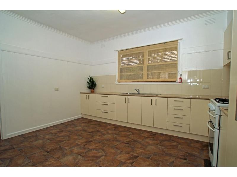 .6 Bendigo Crescent, Flora Hill VIC 3550