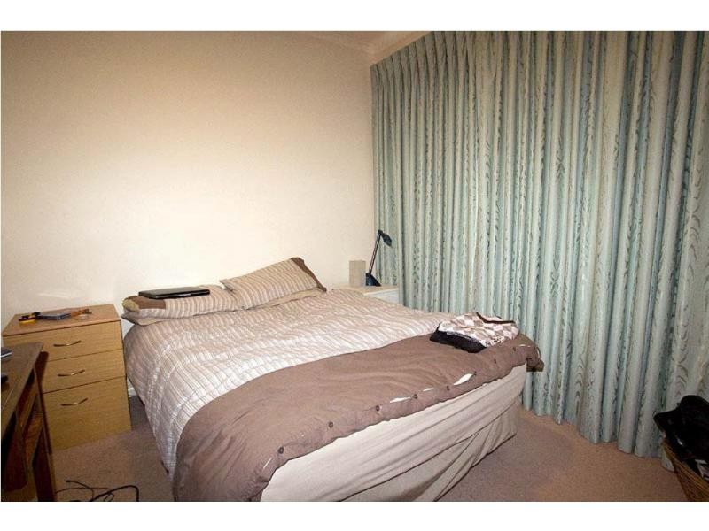 4/3. McKay Crescent, Strathdale VIC 3550