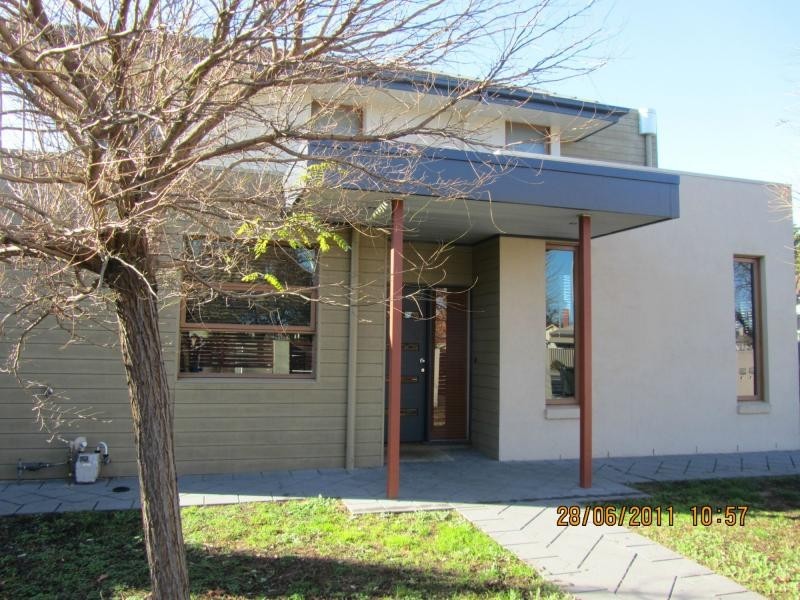 .1/105 Sternberg Street, Kennington VIC 3550