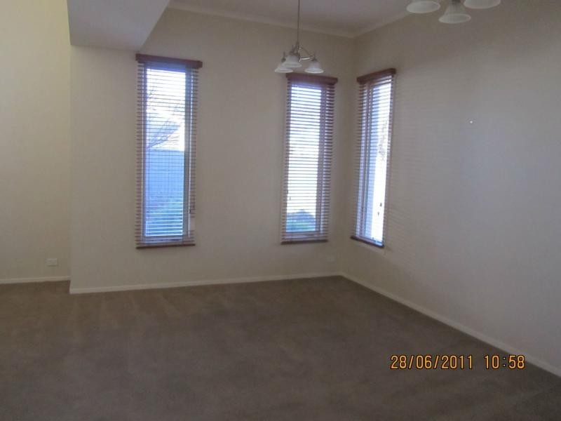 .1/105 Sternberg Street, Kennington VIC 3550
