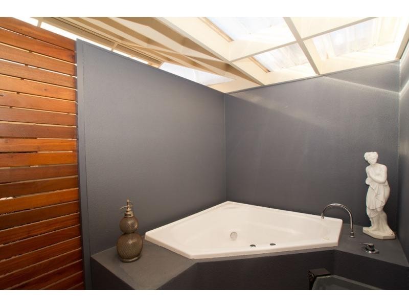 1 Harley Street, Strathdale VIC 3550