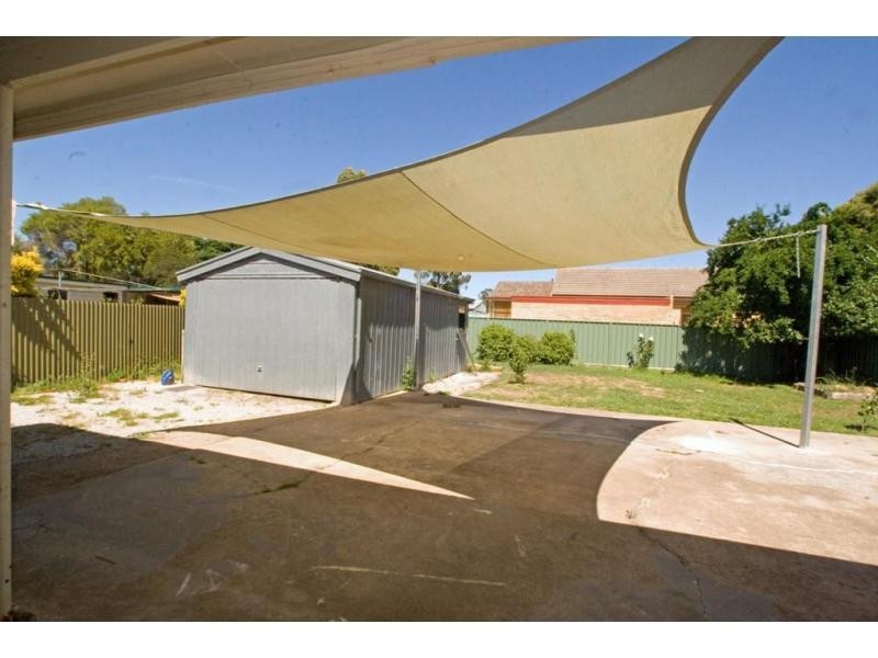 4 Thomas Street, Kangaroo Flat VIC 3555