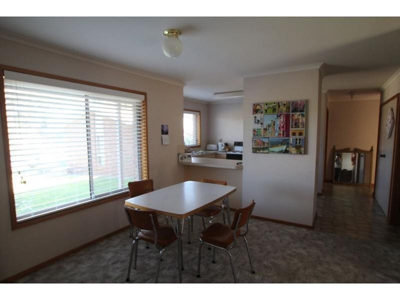 2/16 Aspinall Street, Golden Square VIC 3555