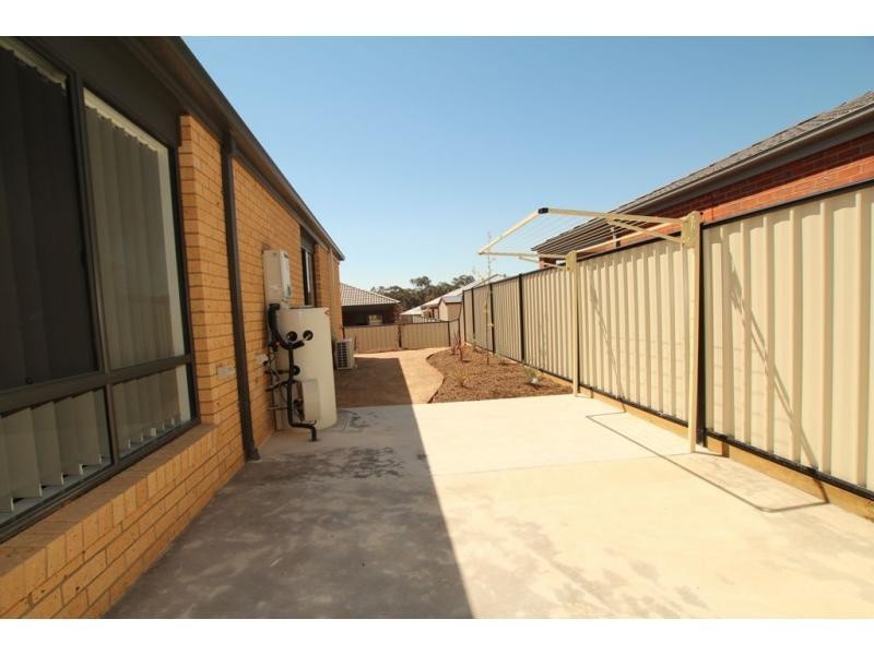 9 Eaglewood Way, Jackass Flat VIC 3556