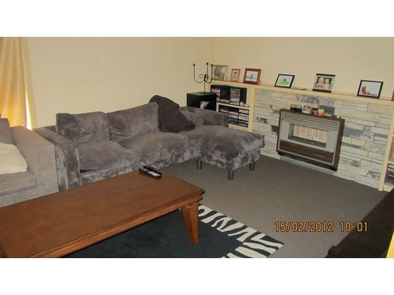 9 Oak Street, Golden Square VIC 3555