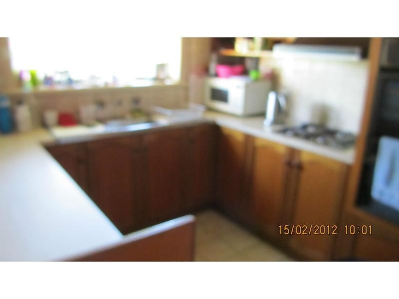 9 Oak Street, Golden Square VIC 3555