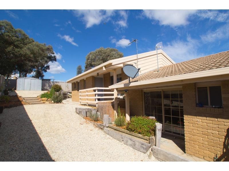 Flora Hill VIC 3550