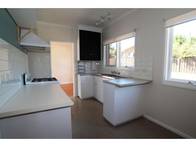 30 Friswell Avenue, Flora Hill VIC 3550
