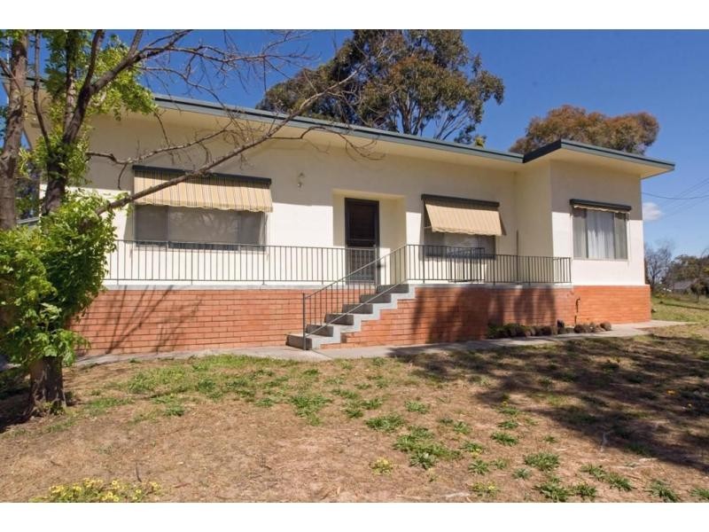 12 Race Street, Flora Hill VIC 3550