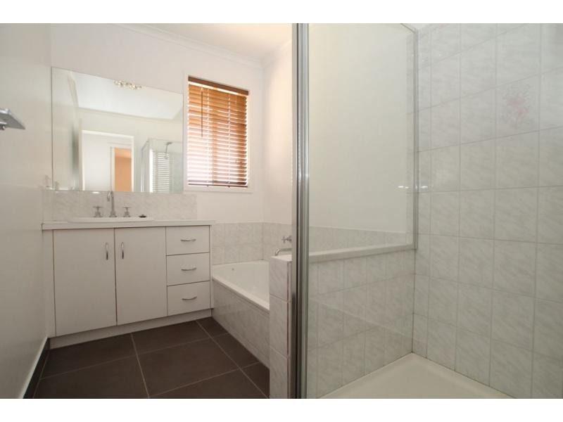 14 Peake Court, Ascot VIC 3551