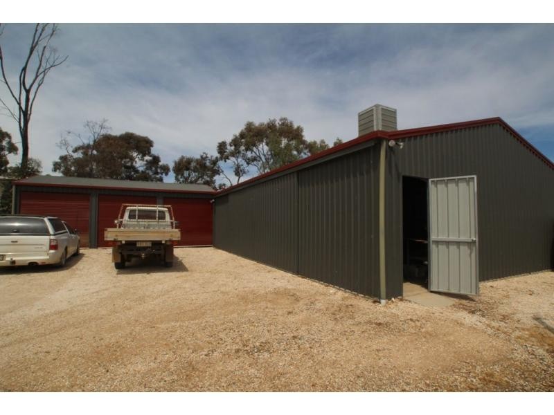 14 Peake Court, Ascot VIC 3551