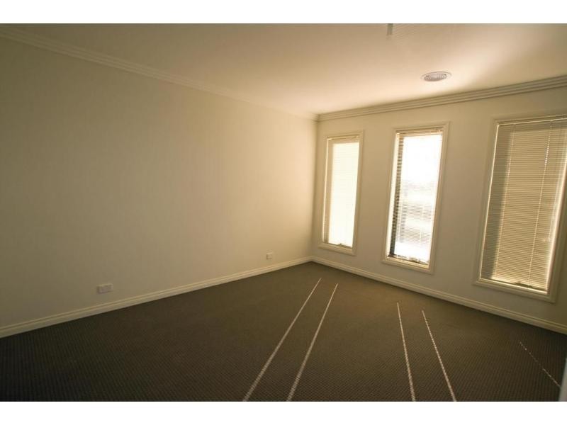 5A Vincent Drive, Kennington VIC 3550