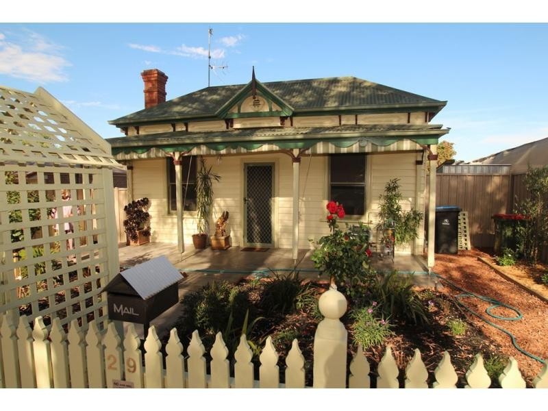 29 MacDougall Road, Golden Square VIC 3555