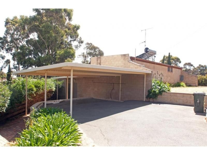 5 Hillview Street, Flora Hill VIC 3550