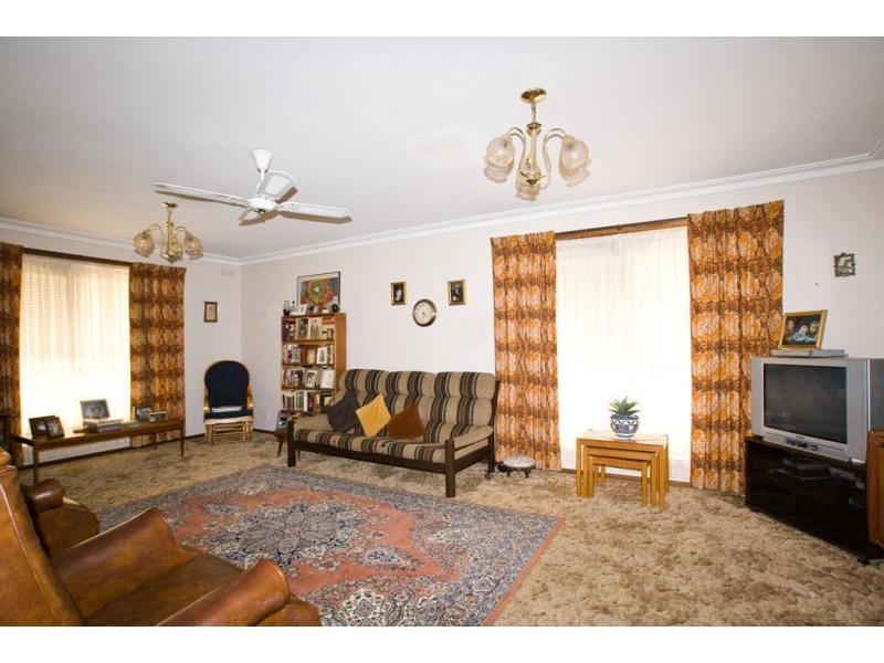 7 Houlahan Street, Flora Hill VIC 3550