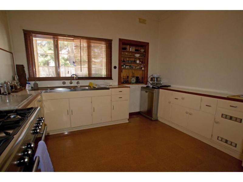 41 Houston Street, Quarry Hill VIC 3550