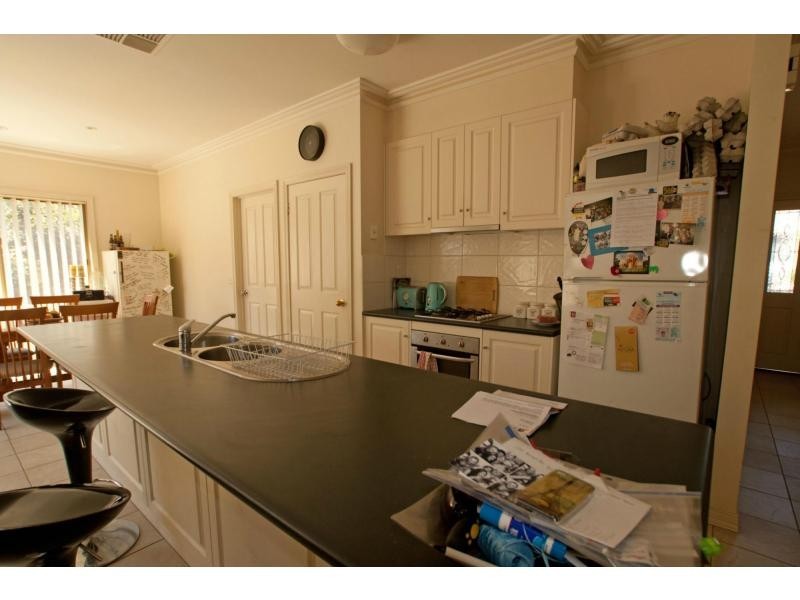 16A Peppertree Grove, Strathdale VIC 3550
