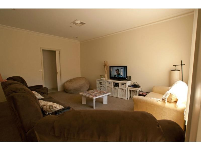 16A Peppertree Grove, Strathdale VIC 3550