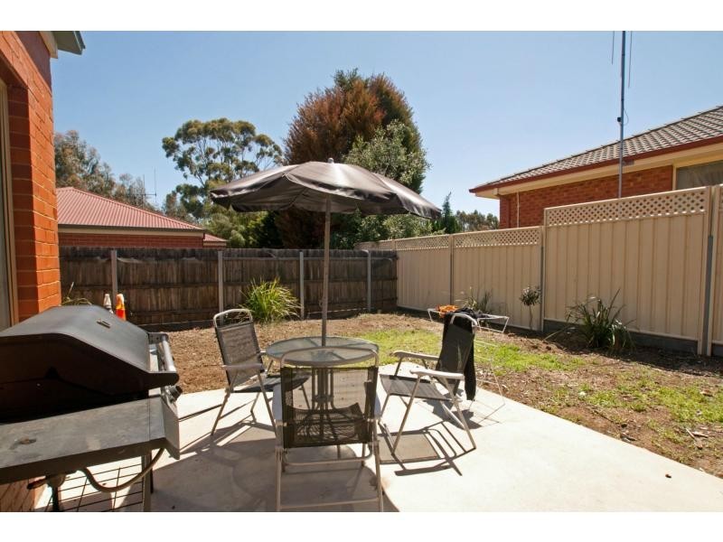 16A Peppertree Grove, Strathdale VIC 3550