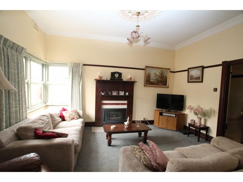 Flora Hill VIC 3550