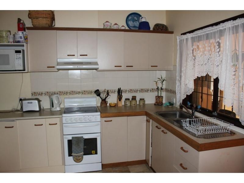 Flora Hill VIC 3550