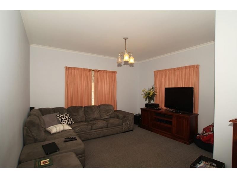 2/1 Paperbark Court, Strathdale VIC 3550