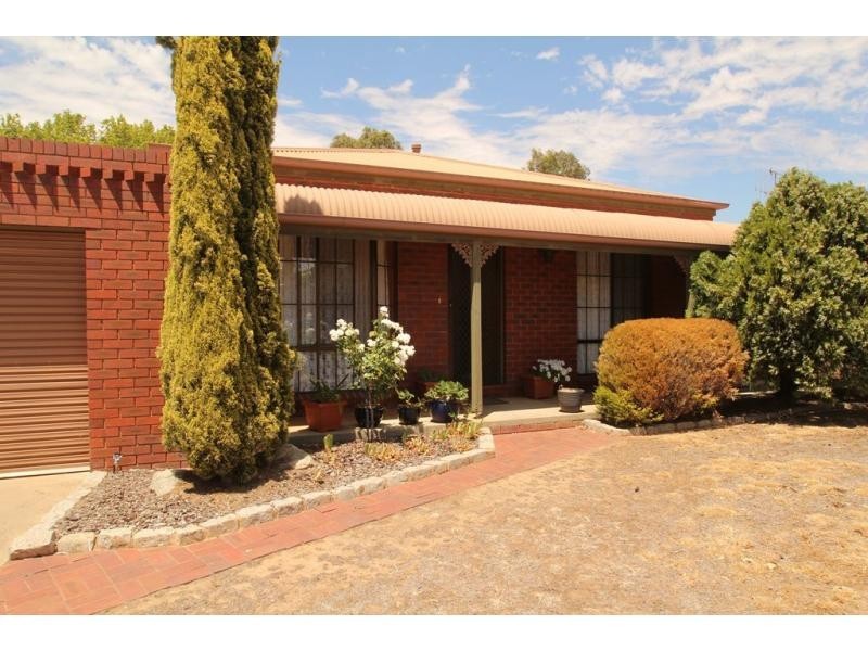2/1 Paperbark Court, Strathdale VIC 3550