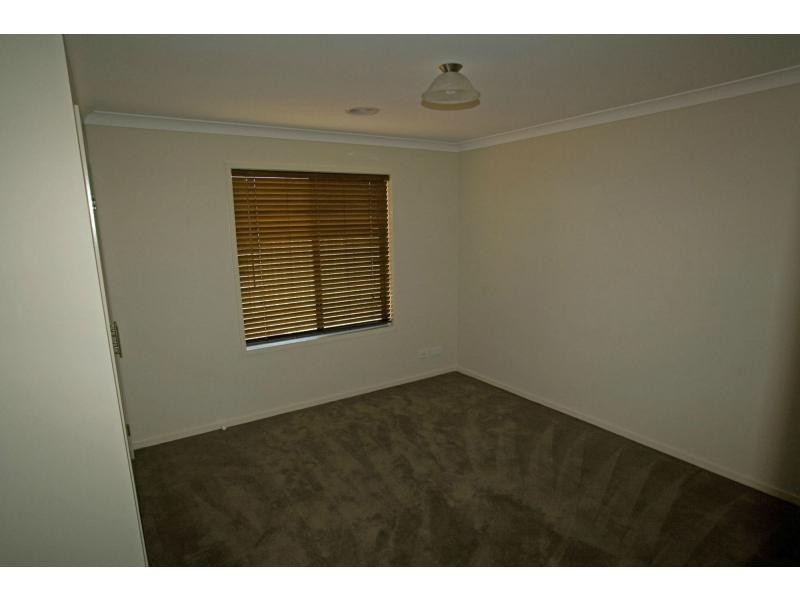 16 Tununga Circuit, Kangaroo Flat VIC 3555