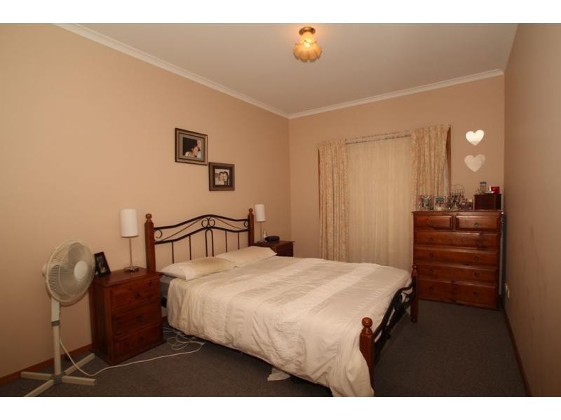 .2/1 Paperbark Court, Strathdale VIC 3550