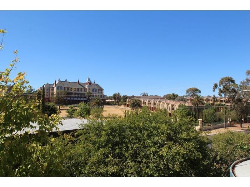 189 St Aidans Road, Kennington VIC 3550