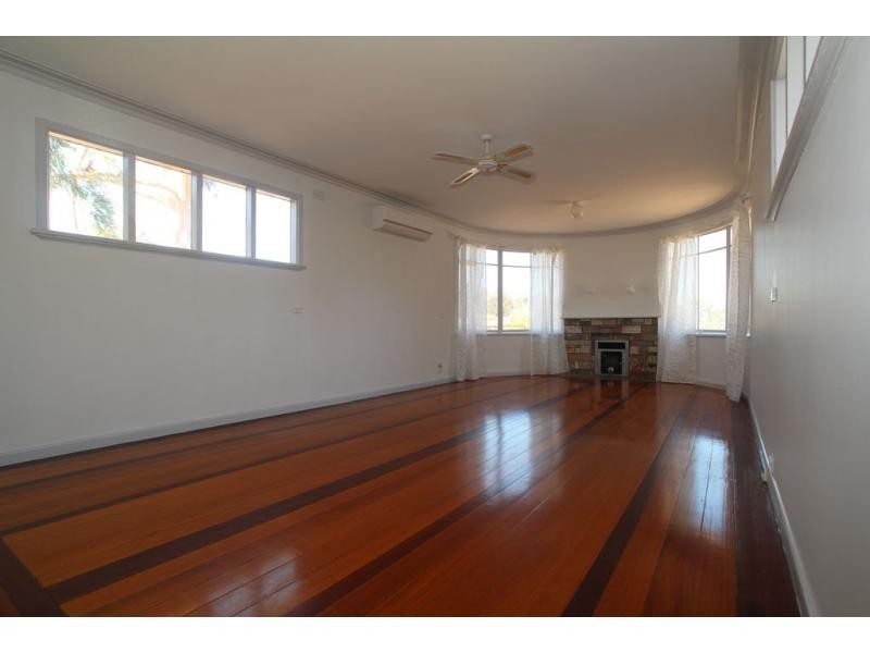 189 St Aidans Road, Kennington VIC 3550