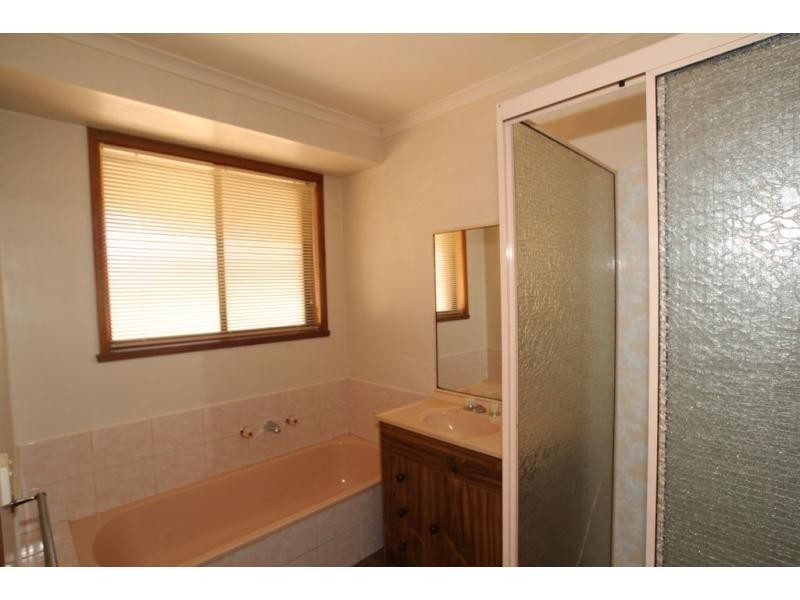 Unit 1/28 Averys Road, Eaglehawk VIC 3556