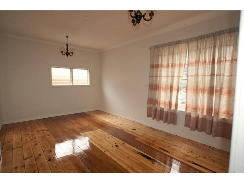 16 Putnam Avenue, Strathdale VIC 3550