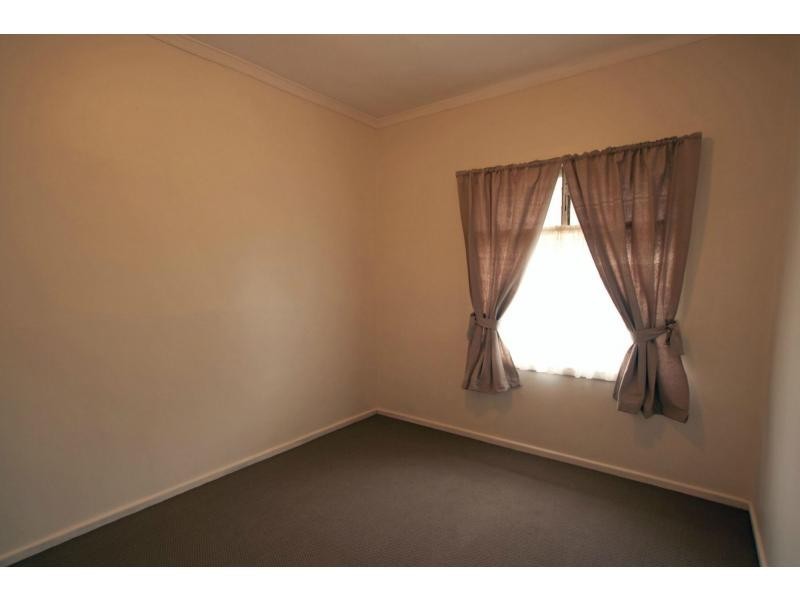 16 Putnam Avenue, Strathdale VIC 3550
