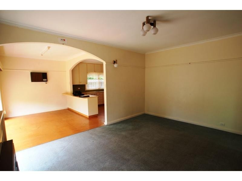 18 Drecshler Street, Flora Hill VIC 3550