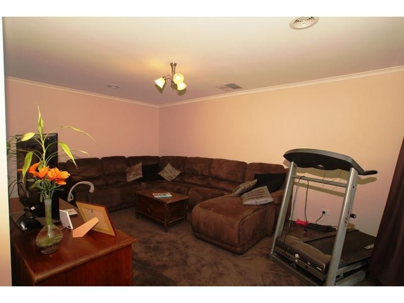 32 Glenwill Drive, Epsom VIC 3551