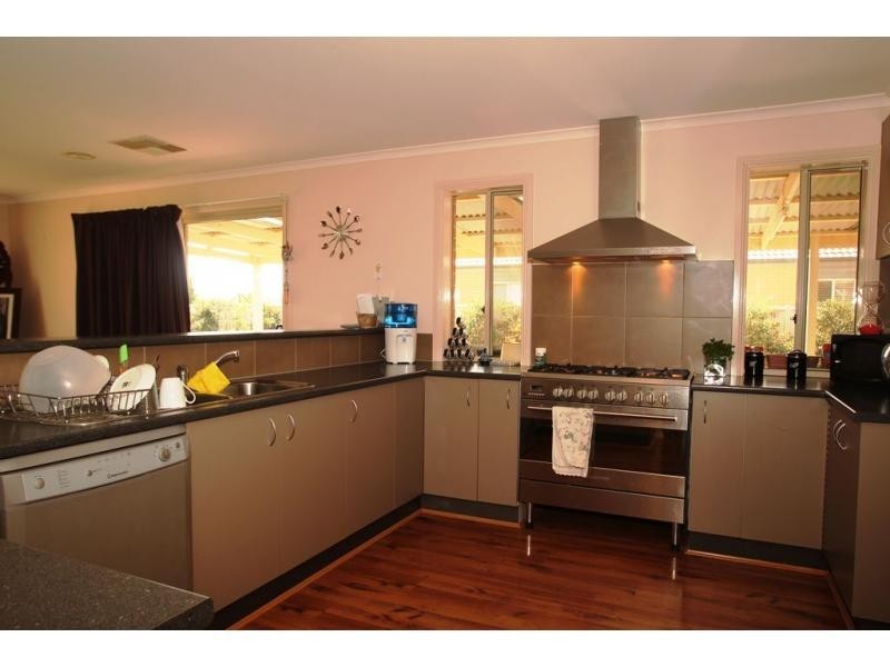 32 Glenwill Drive, Epsom VIC 3551