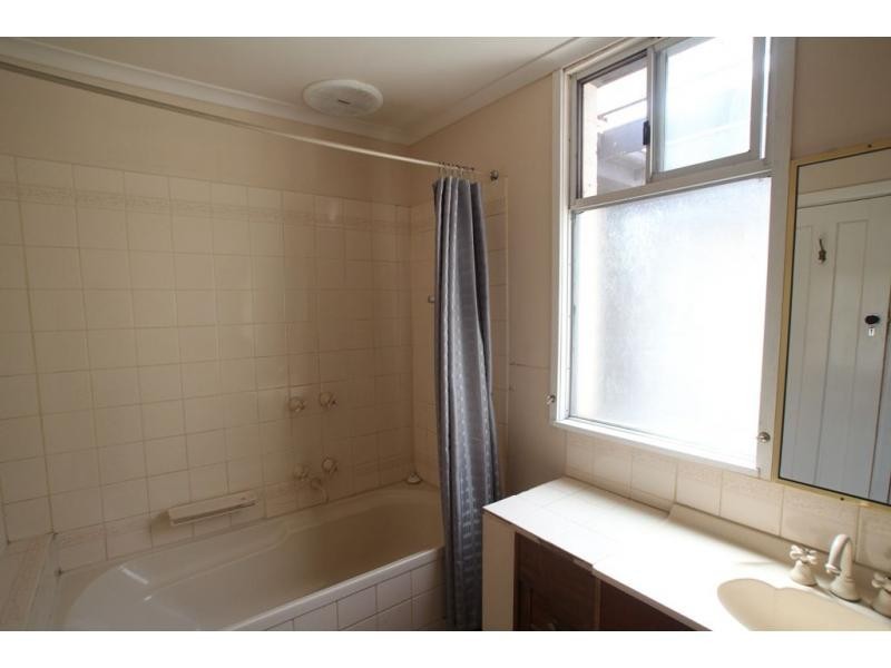 7 Ewing Avenue, Flora Hill VIC 3550