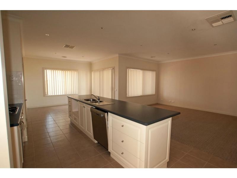 20 Midas Court, Strathfieldsaye VIC 3551