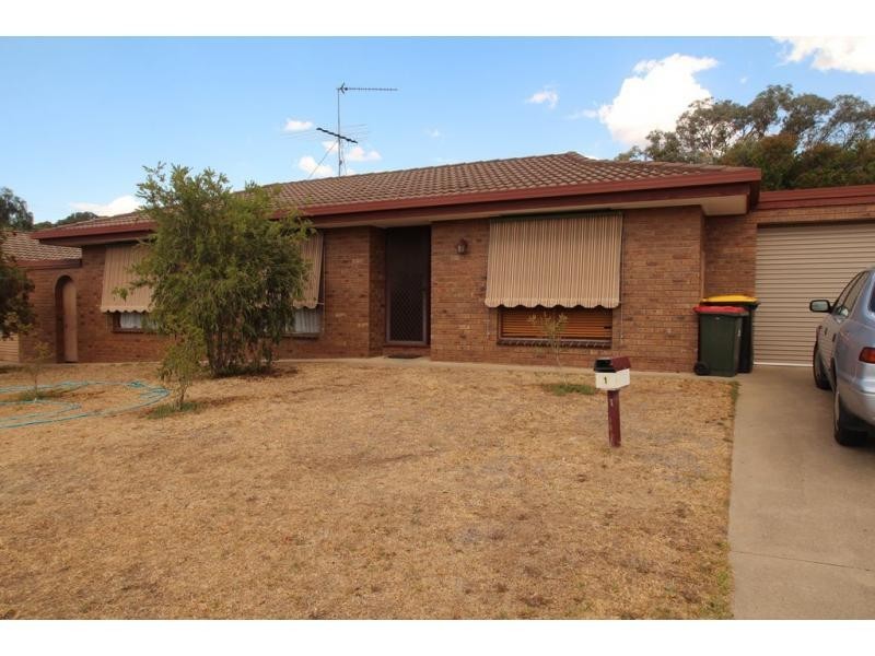 1 Jeffrey Avenue, Flora Hill VIC 3550