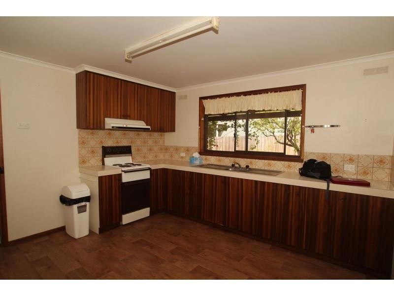 1 Jeffrey Avenue, Flora Hill VIC 3550