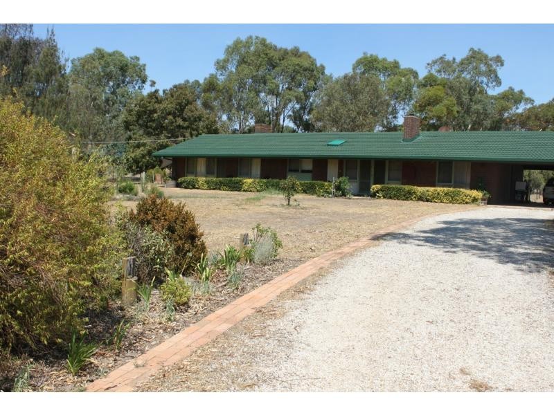 1 Karula Close, Kangaroo Flat VIC 3555