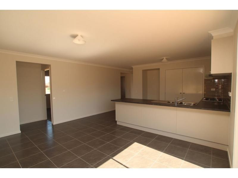 20 Triplett Avenue, Ascot VIC 3551