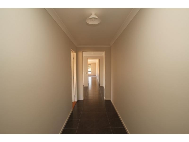 20 Triplett Avenue, Ascot VIC 3551