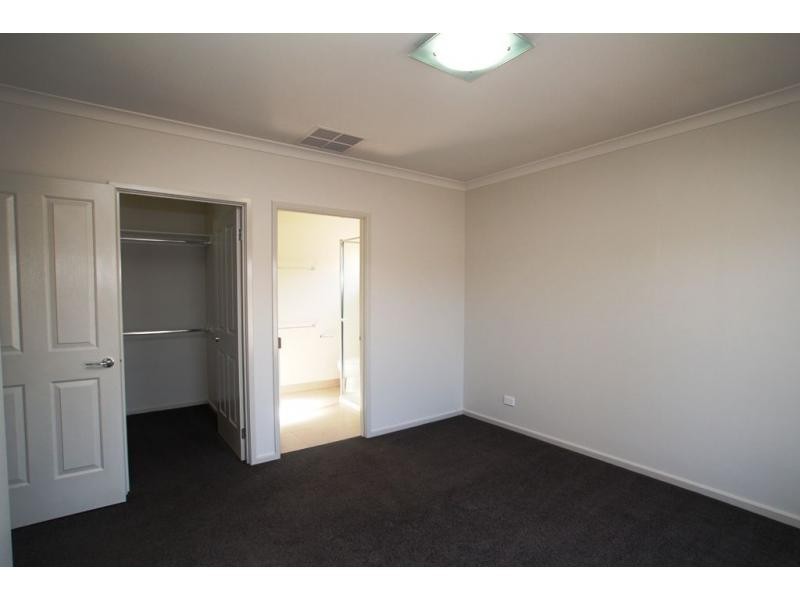 5 Lena Place, Strathfieldsaye VIC 3551