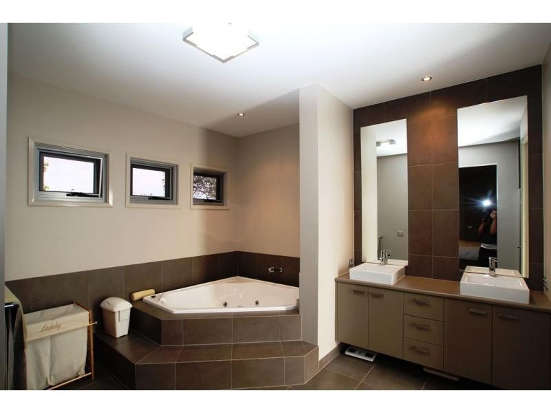 21 Brentwood Boulevard, Strathfieldsaye VIC 3551