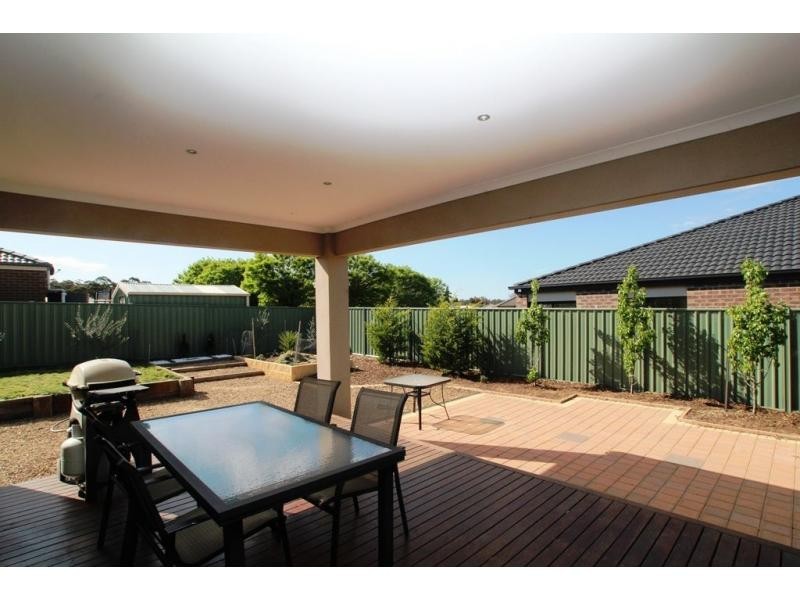 21 Brentwood Boulevard, Strathfieldsaye VIC 3551