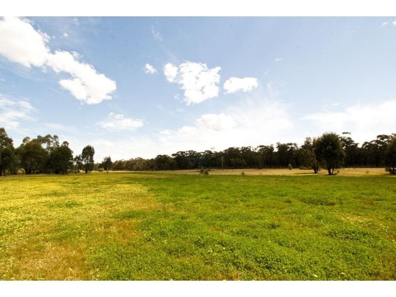 32 Andrew Lane, East Bendigo VIC 3550